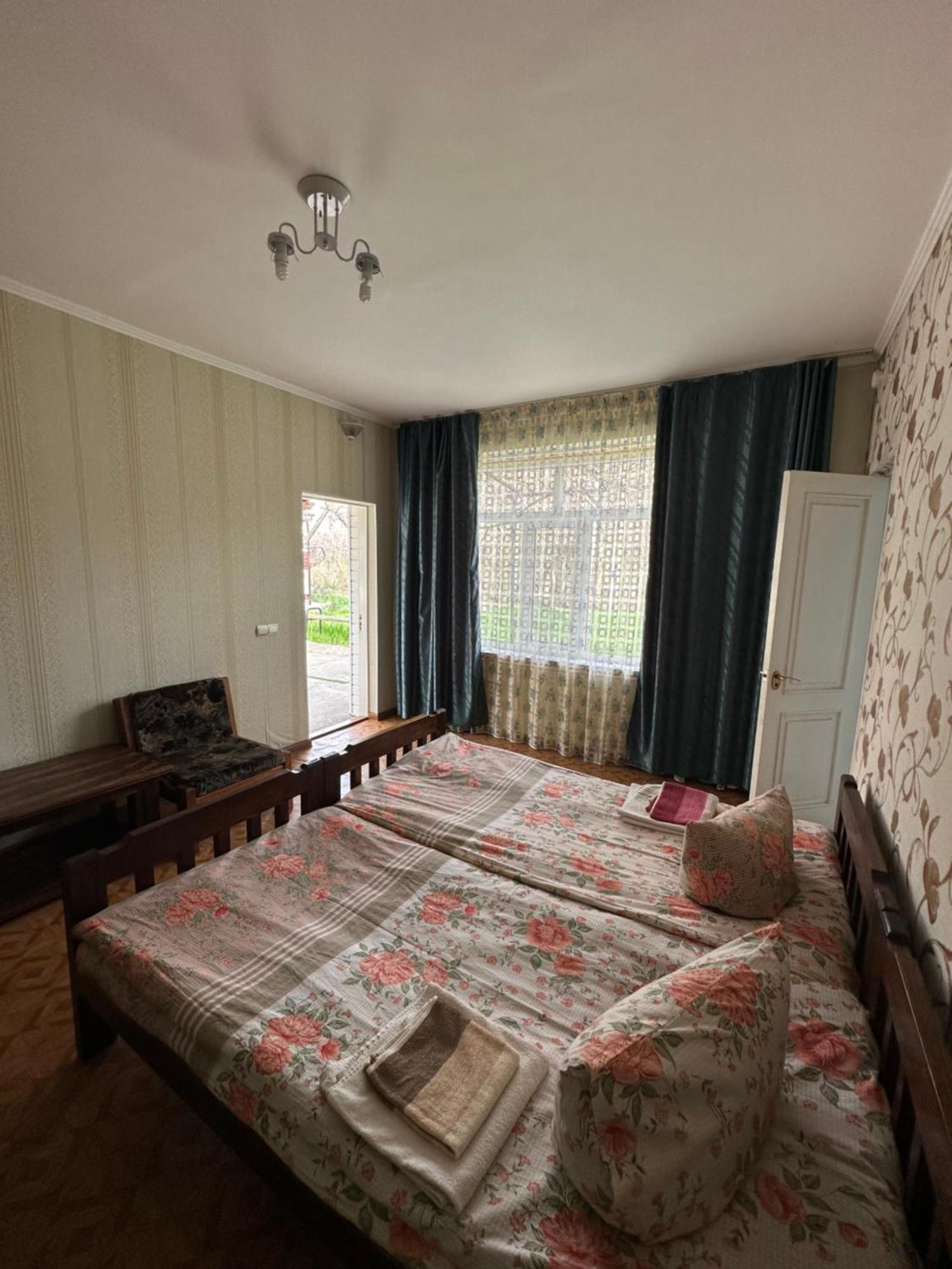Дом Жени И Люды Hotel Zhabagly ภายนอก รูปภาพ