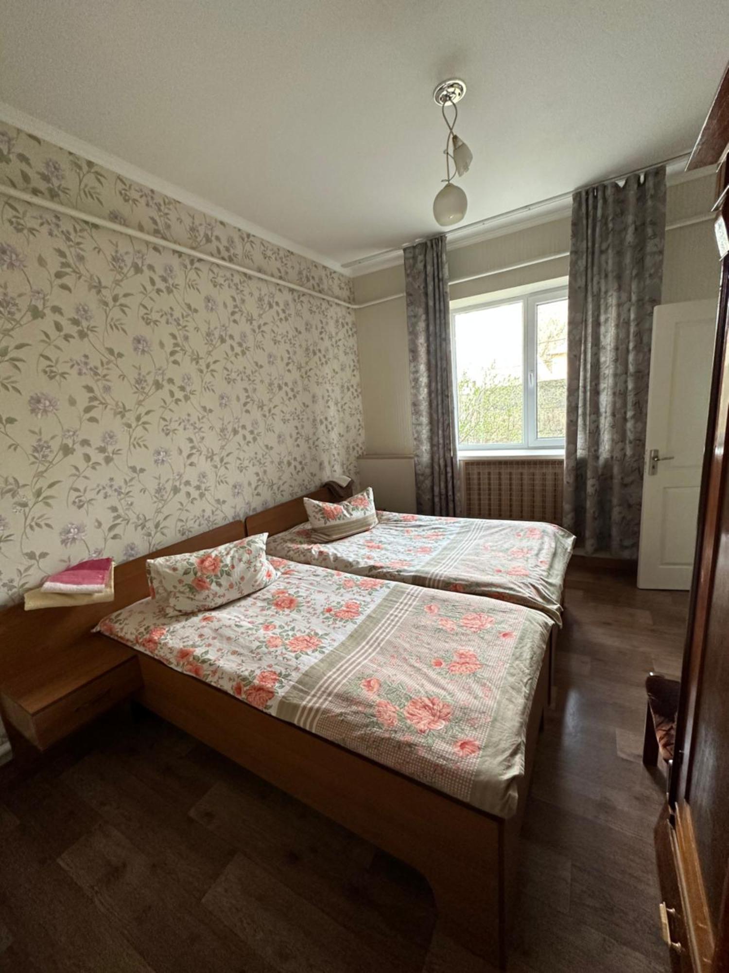 Дом Жени И Люды Hotel Zhabagly ภายนอก รูปภาพ